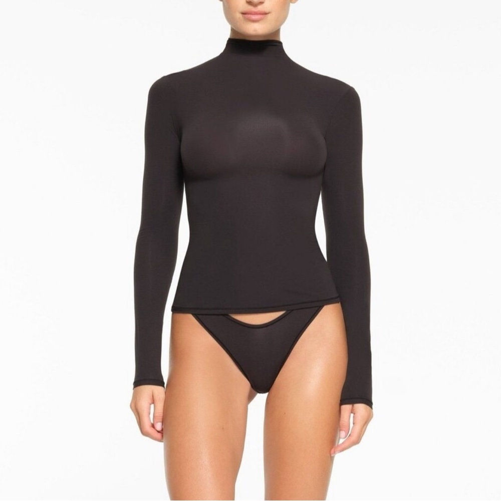 Skims Fits Everybody Turtleneck Top size L